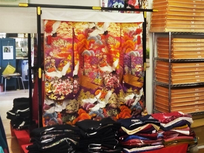 店舗内観写真（クリックで拡大）